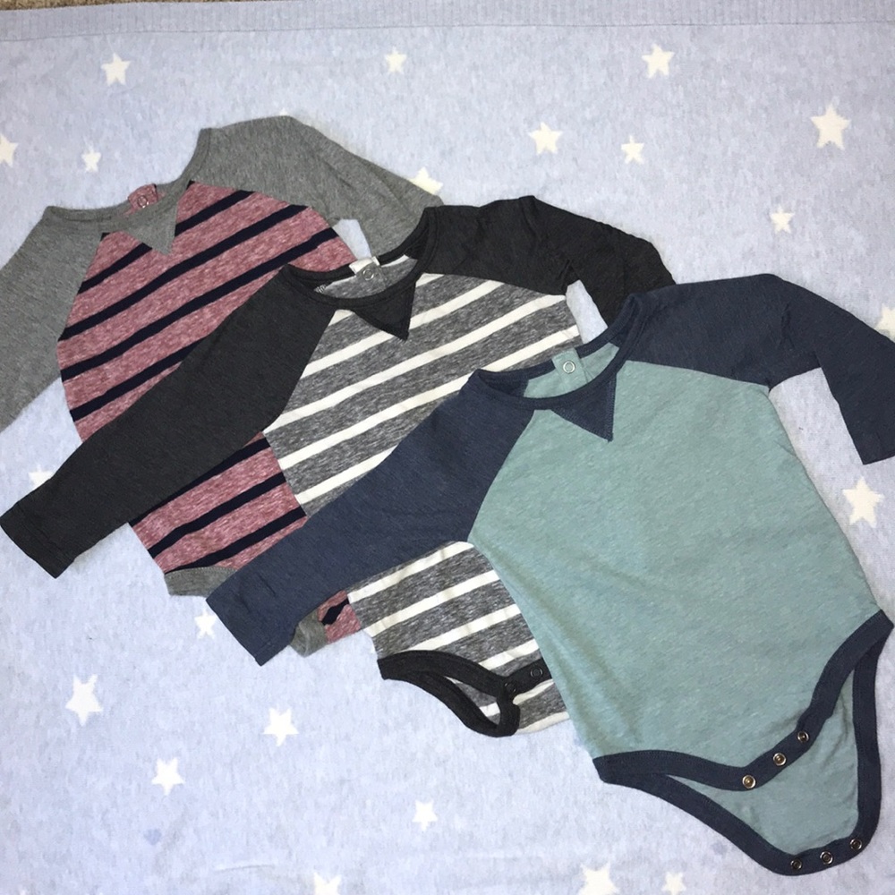 Baby boys baseball style bodysuits - Size 12 mos